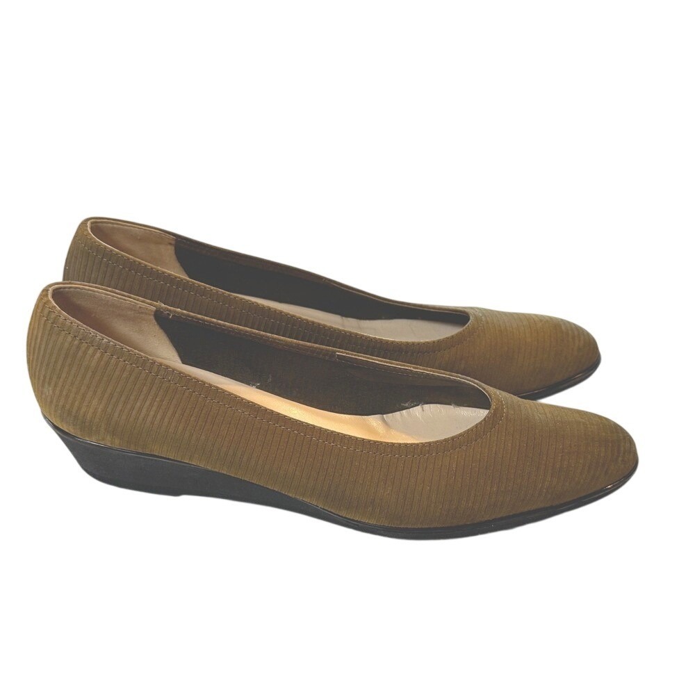 Salvatore Ferragamo Boutique Olive Green Ribbed Wedge Pumps DP30197 Italy 9 4A - Picture 3 of 8